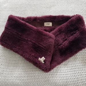 UGG Shearling Pull Through Burgundy Scarf